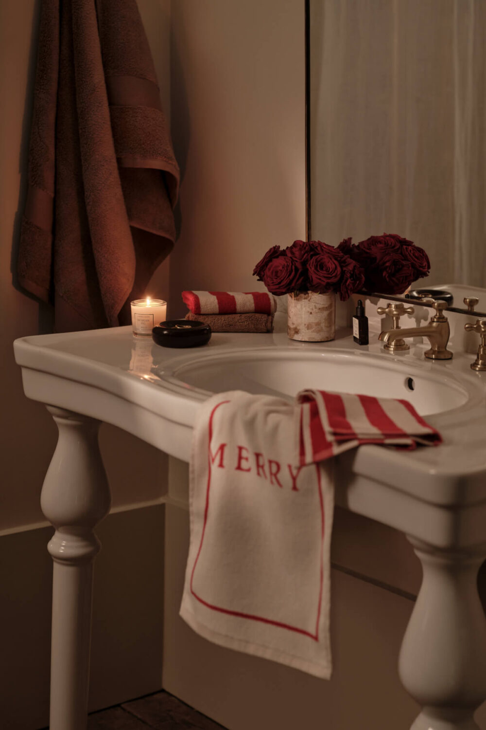 H&M Home Christmas Collection 2025: A Warm, Textured Take on Holiday Decor 13 hm-home-christmas-collection-2026-nordroom3