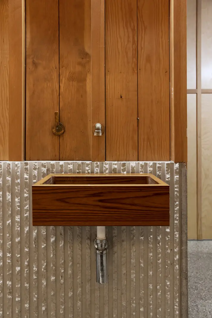 A Japanese-Inspired London Townhouse Designed by Architect Hikaru Kitai 19 japanese-inspired-townhouse-victoria-park-london-nordroom17