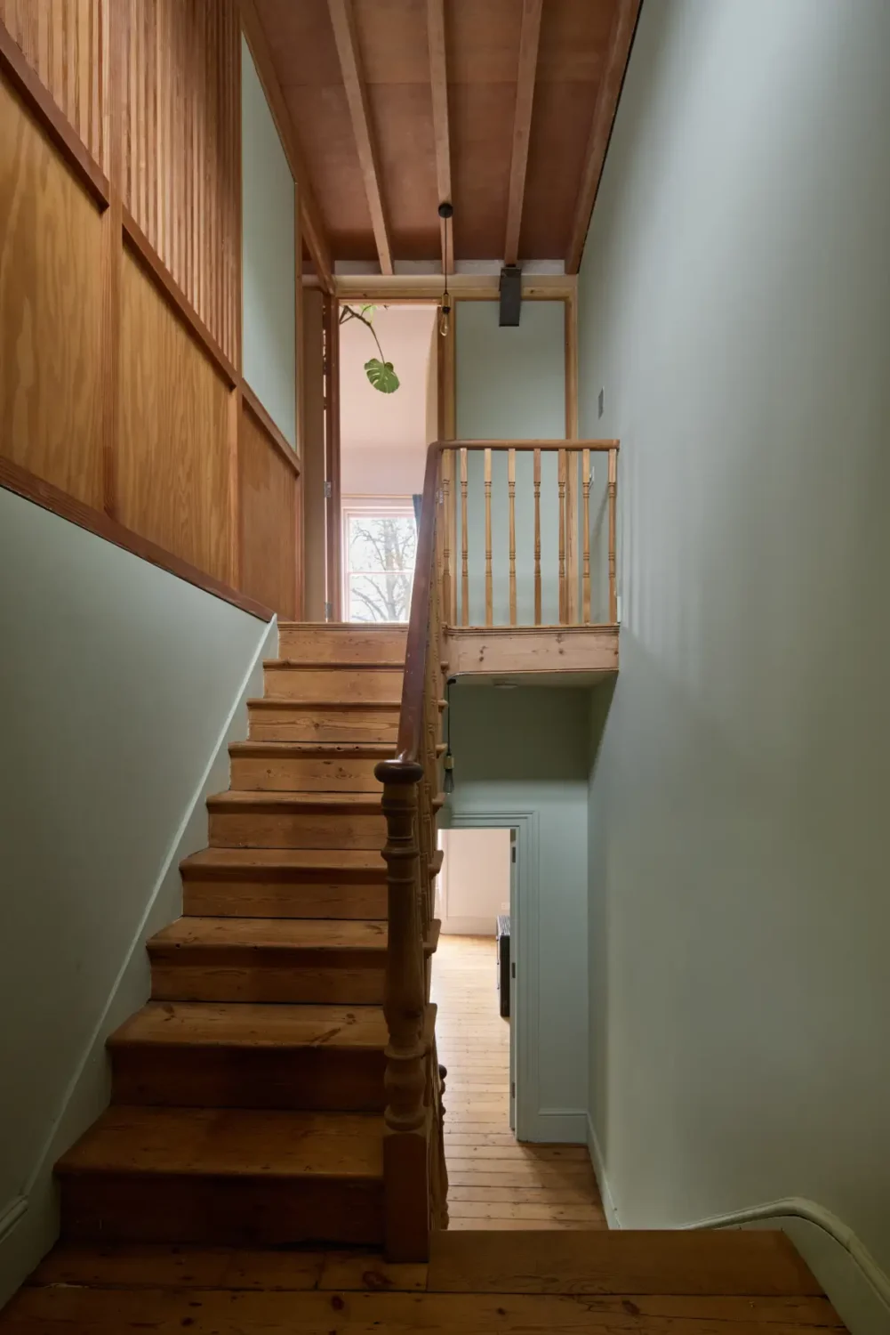 A Japanese-Inspired London Townhouse Designed by Architect Hikaru Kitai 35 japanese-inspired-townhouse-victoria-park-london-nordroom2