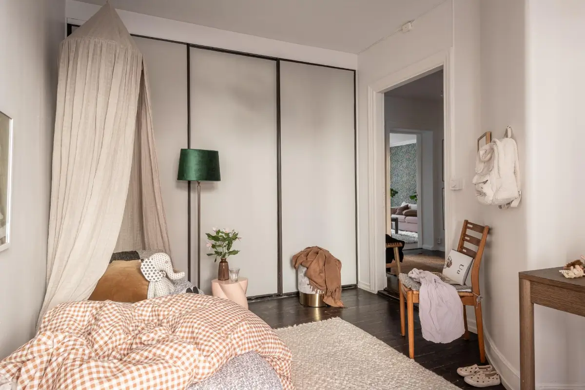 William Morris Wallpapers and Period Features in a Gothenburg Apartment 32 kids bedroom built-in wardrobes