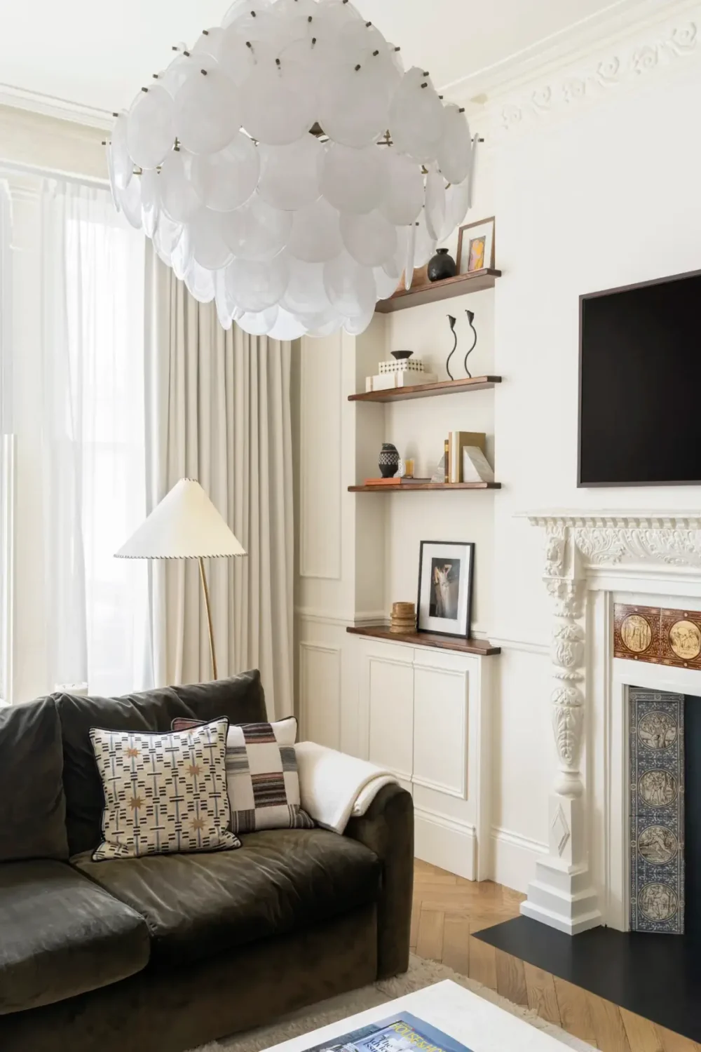 A Notting Hill Duplex Pairs Art and Victorian Architecture 3 living-room-detail-built-in-shelves-fireplace