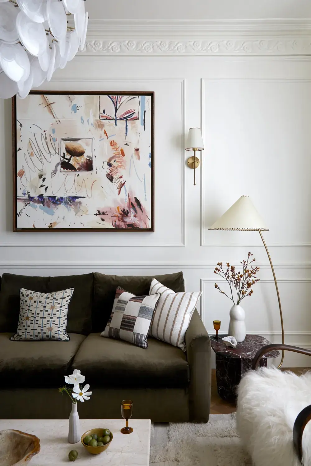 A Notting Hill Duplex Pairs Art and Victorian Architecture 2 living-room-detail-stucco