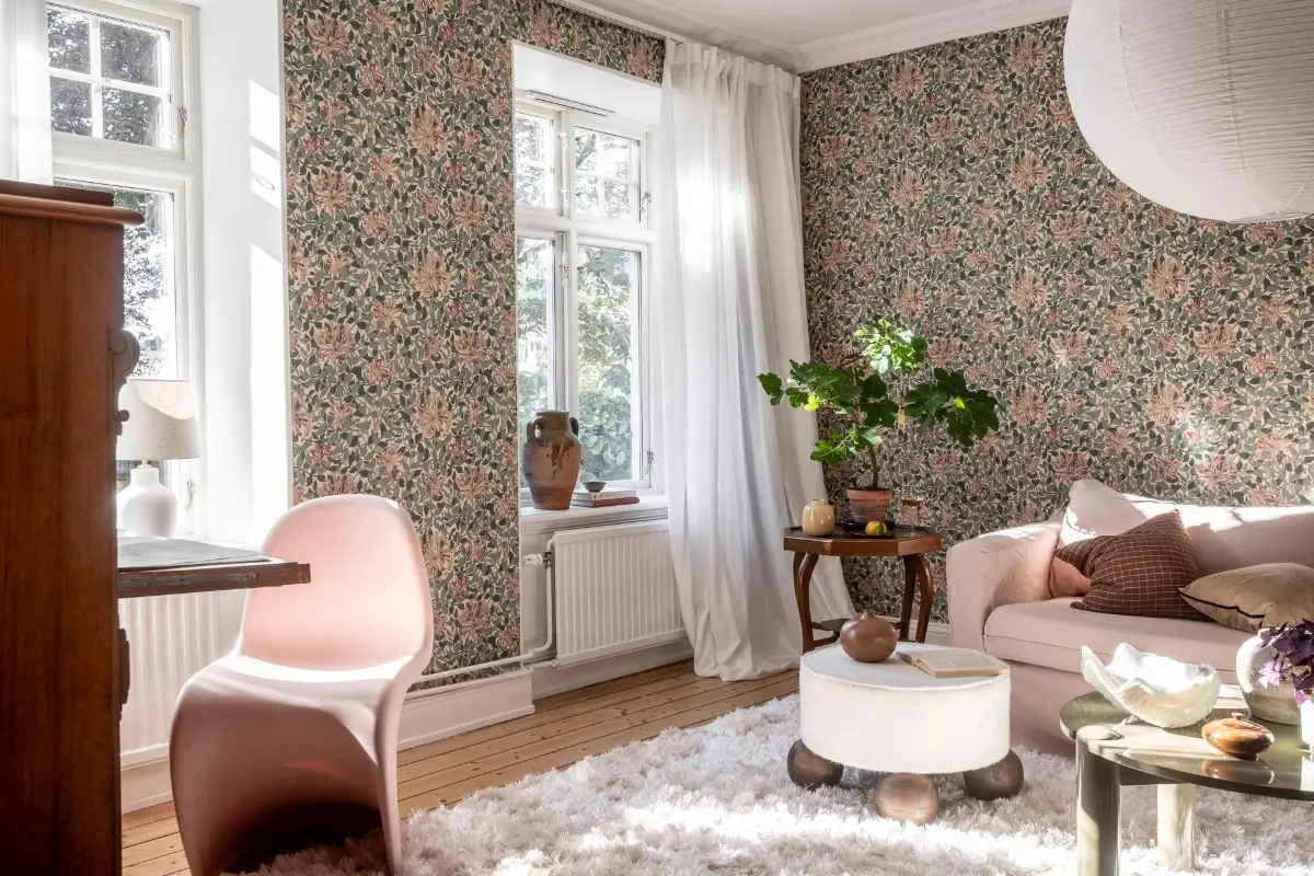 William Morris Wallpapers and Period Features in a Gothenburg Apartment 8 living room william morris wallpaper pink sofa
