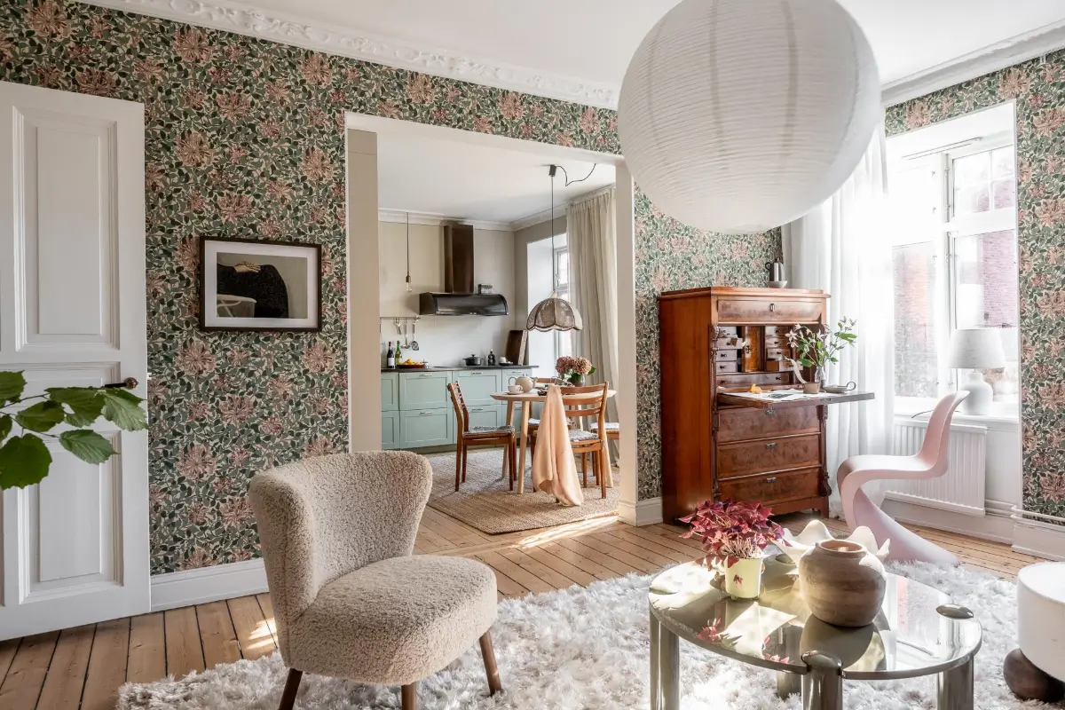 William Morris Wallpapers and Period Features in a Gothenburg Apartment 10 living room wooden floorboards william morris wallpaper