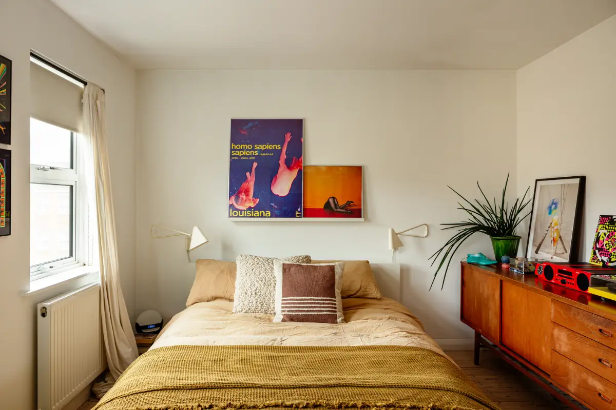 Color, Plants, and Art in a London Duplex Apartment 19 london-duplex-color-plants-art3