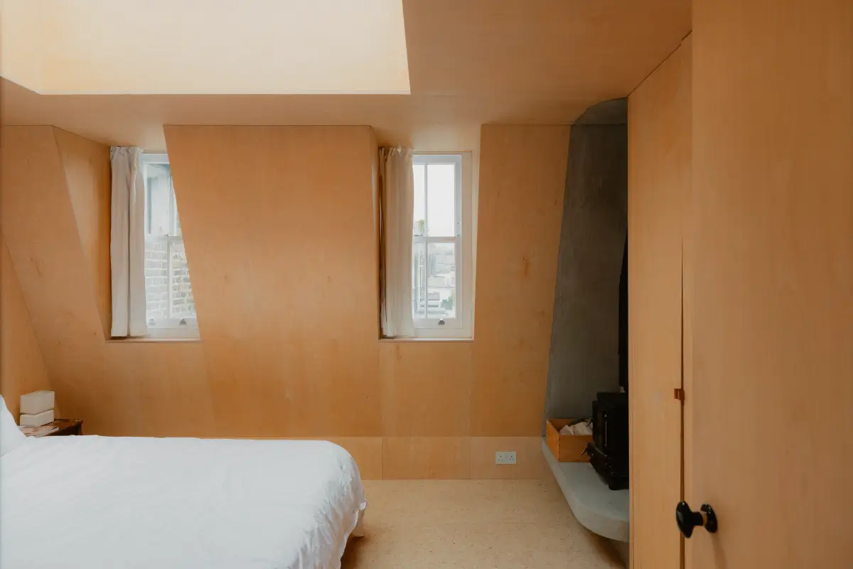 A Contemporary Two-Bedroom Townhouse with a Paneled Master Suite 23 modern-architect-designed-townhouse-notting-hill-london-nordroom11