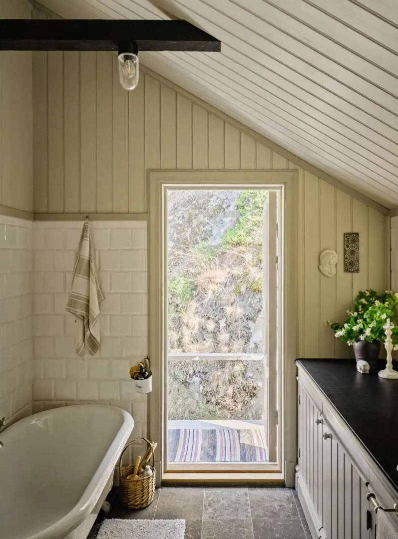 A Beautiful Pink Villa Overlooking the Stockholm Archipelago 36 pink-swedish-villa-nordroom21