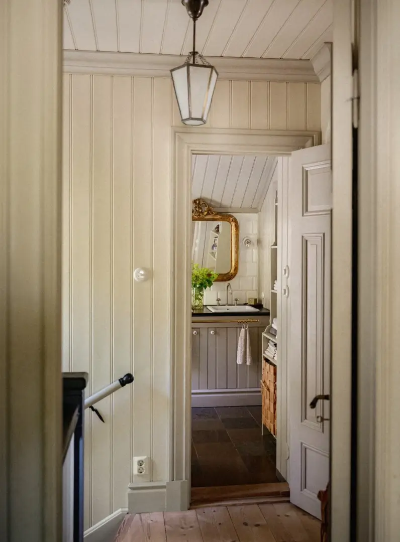 A Beautiful Pink Villa Overlooking the Stockholm Archipelago 33 pink-swedish-villa-nordroom24
