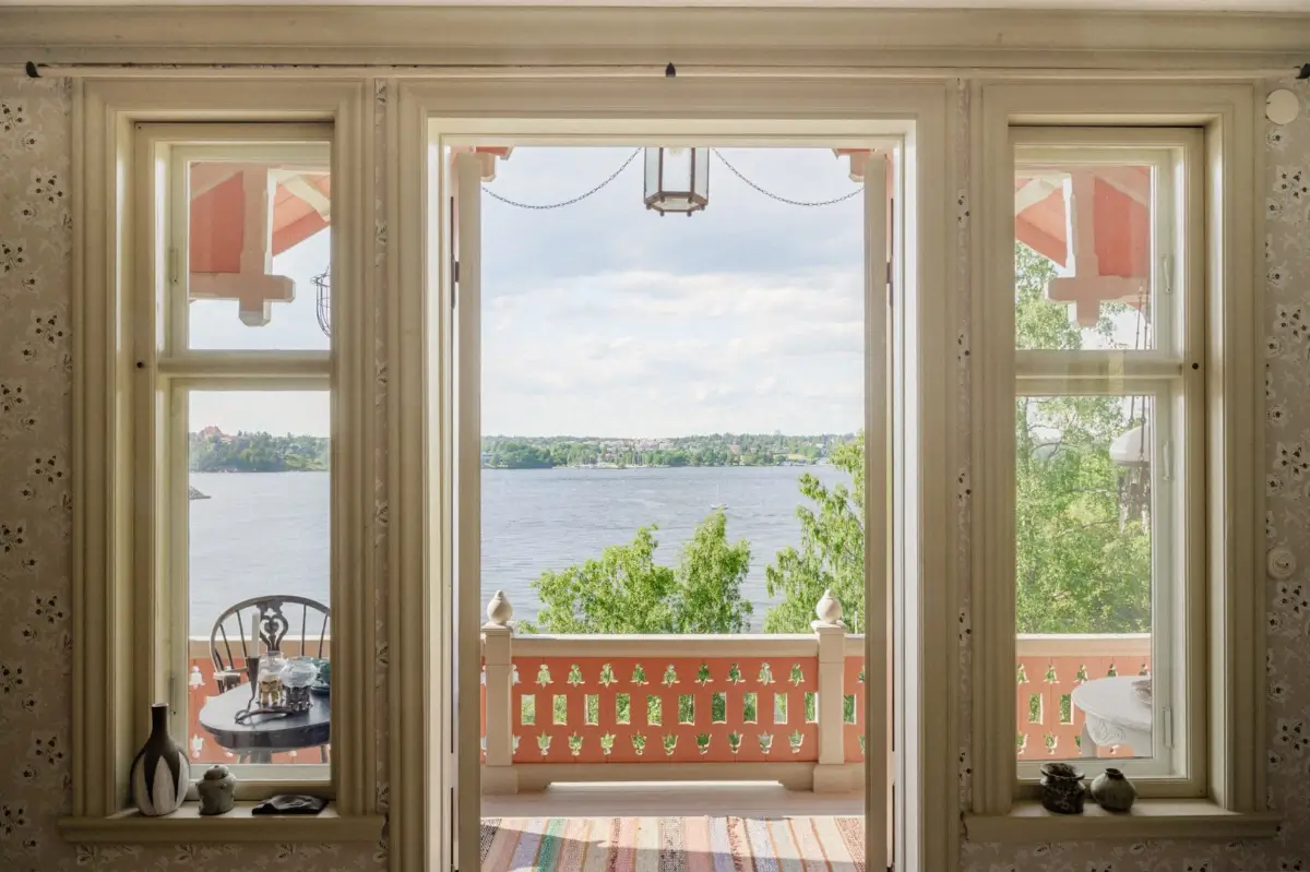 A Beautiful Pink Villa Overlooking the Stockholm Archipelago 24 pink-swedish-villa-nordroom34