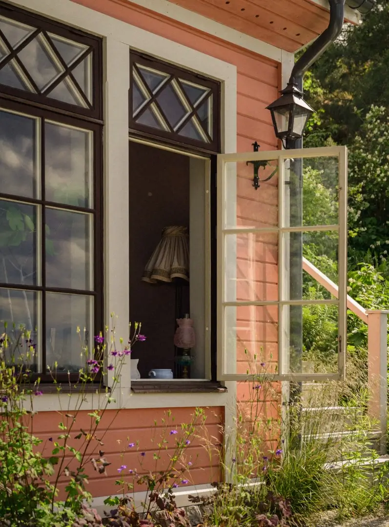 A Beautiful Pink Villa Overlooking the Stockholm Archipelago 49 pink-swedish-villa-nordroom5