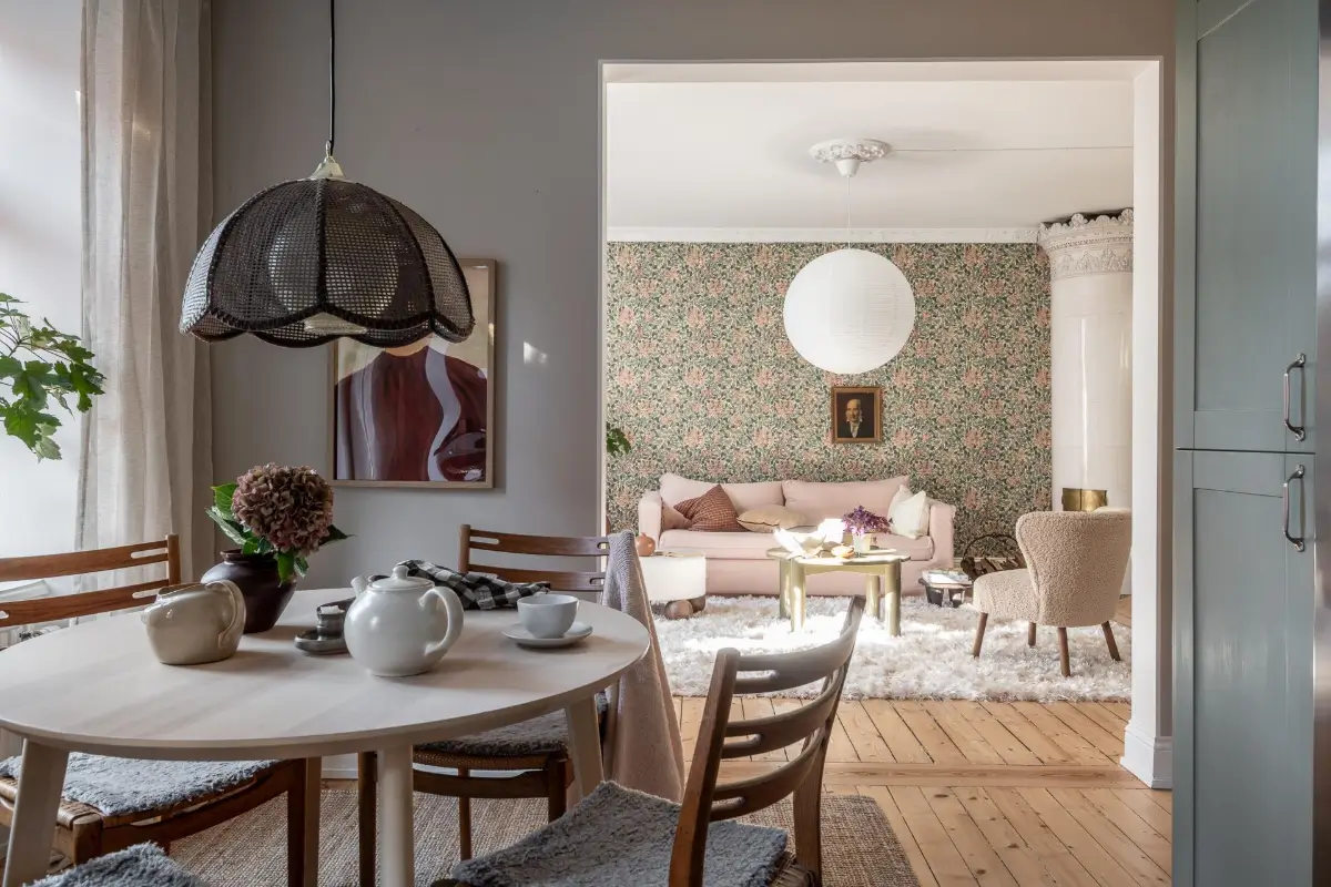 William Morris Wallpapers and Period Features in a Gothenburg Apartment 12 social living spaces layout
