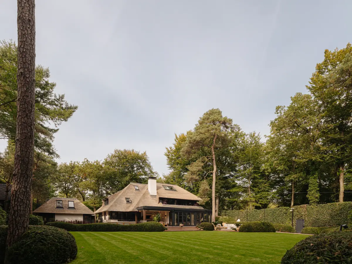 A Luxurious Family Country Home with a Spa and a Tree House in The Netherlands 54 a-luxurious-family-home-netherlands-guest-house-treehouse-nordroom56