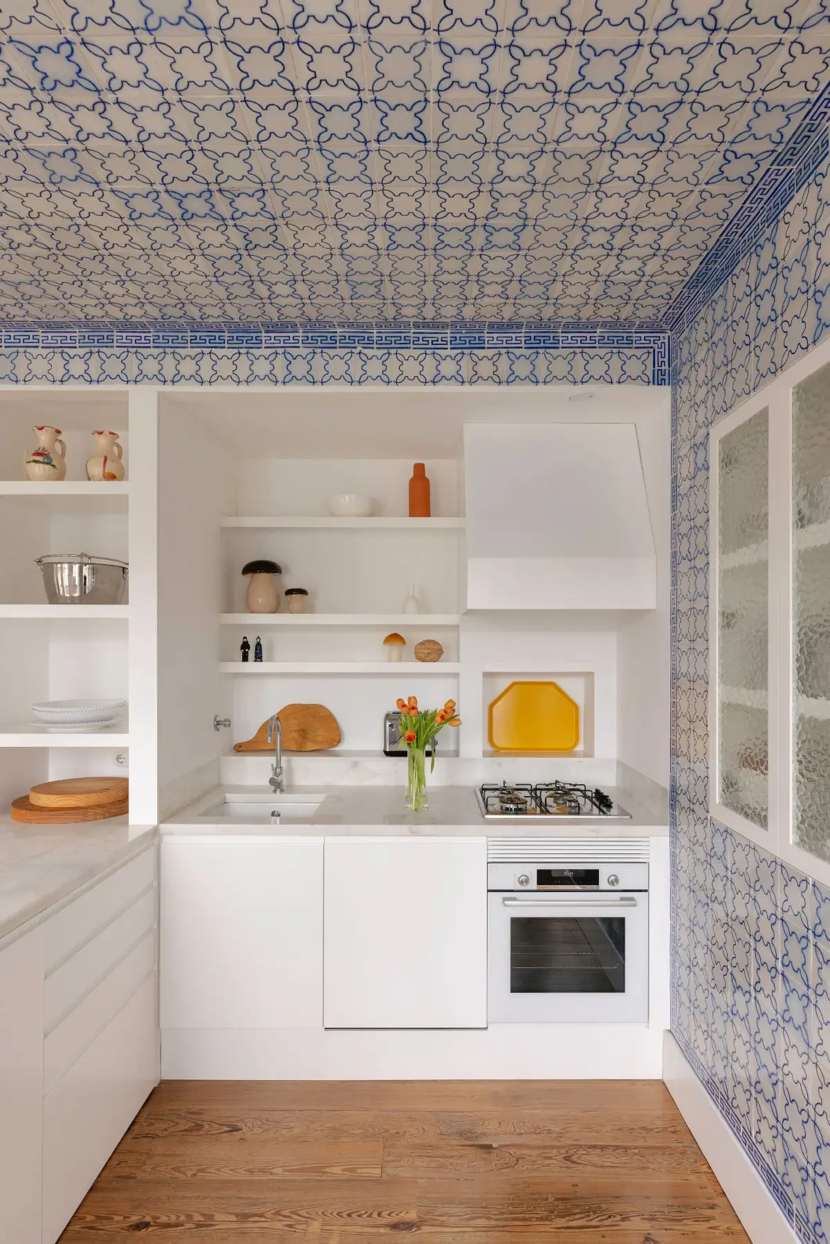 blue-tiled-ceiling-white-kitchen-statement-ceilings-nordroom