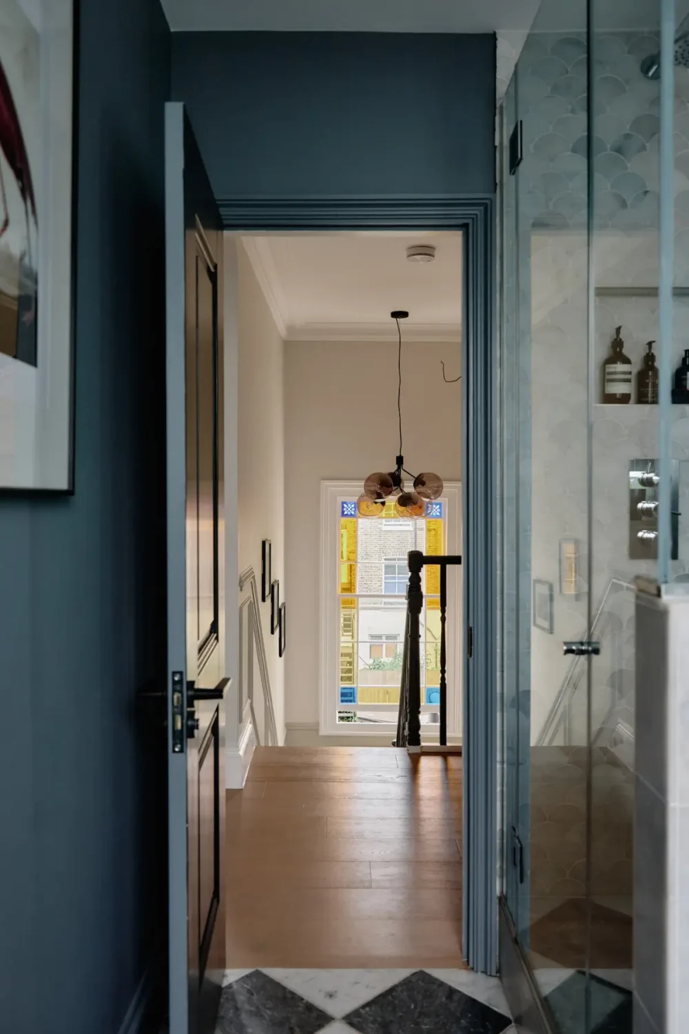 Navy-Blue Accents in a Stylish London Duplex Apartment 19 blue-tones-london-apartment-nordroom9