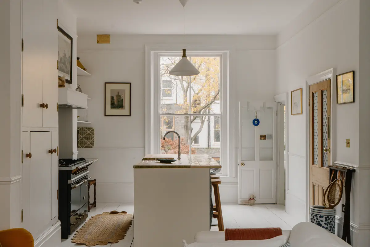 A Bright One-Bedroom Victorian Apartment in De Beauvoir 7 bright-interiors-one-bedroom-apartment-de-beauvoir-london-nordroom13