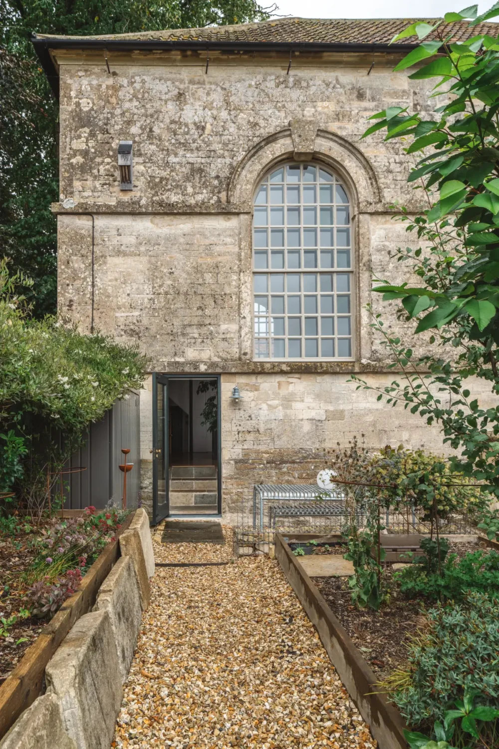 A Restored 18th-Century Chapel Transformed into a Stunning Home 31 c