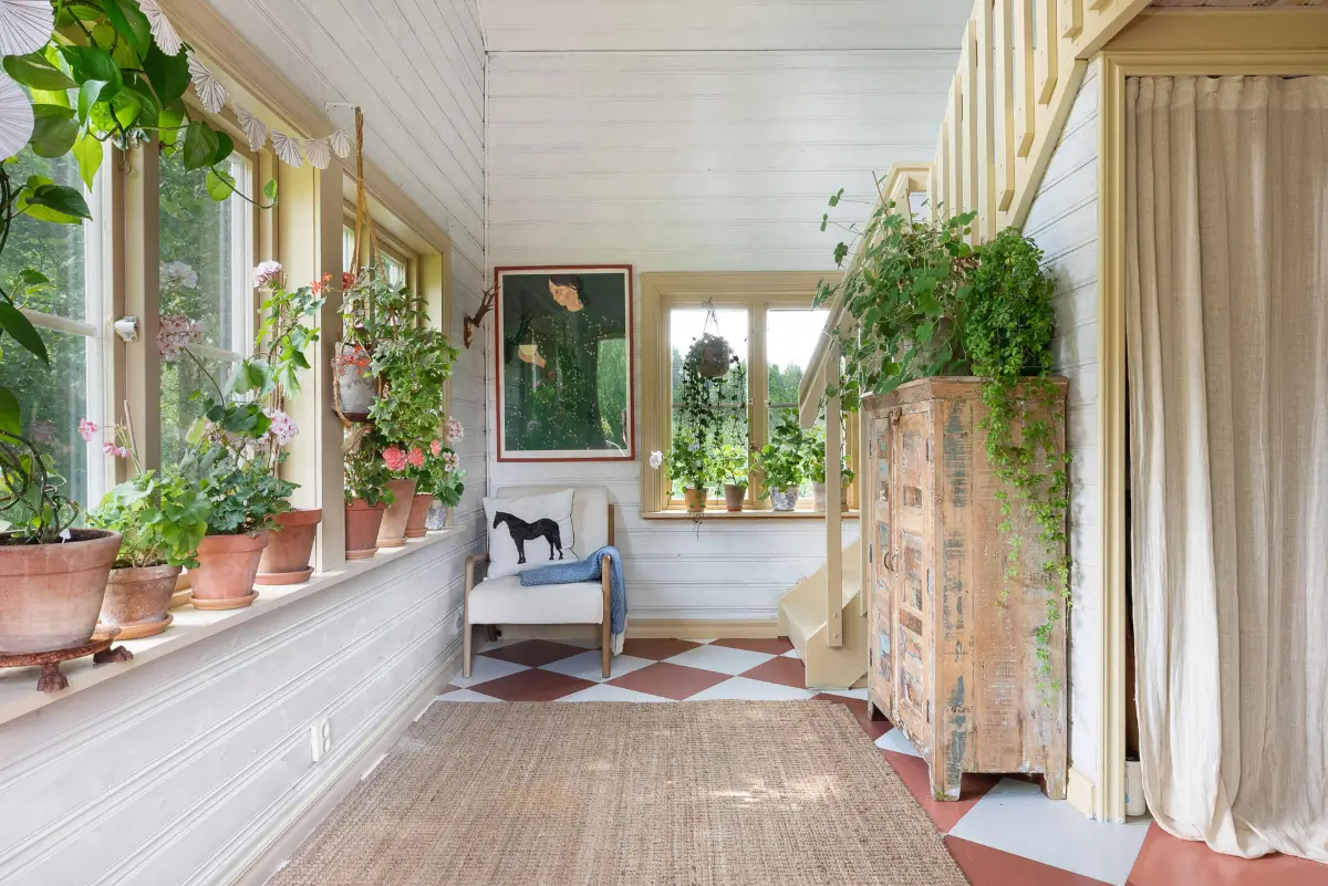 charming-country-holiday-cottage-sweden-nordroom38