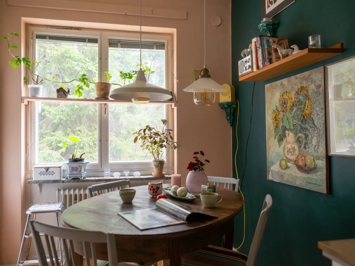 A Colorful 1950s Apartment with the Original Kitchen 12 colorful-1950s-apartment-stockholm-nordroom13