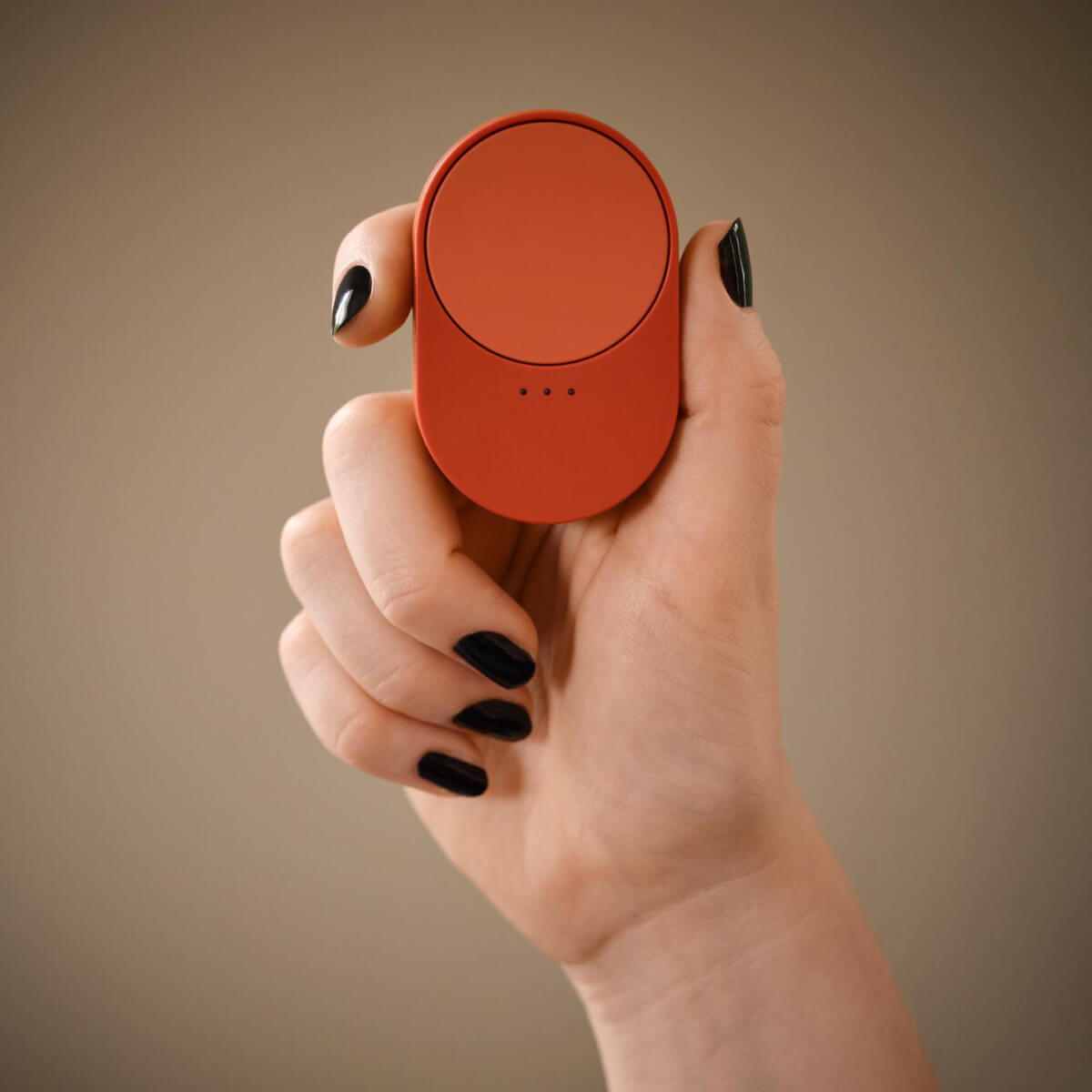 IKEA Unveils 21 New Smart Home Products Compatible with Matter 9 en person haller i en fjaerrkontroll till en smarta hem prod fd2409ccb8be34649677a930717b0aff IKEA Unveils 21 New Smart Home Products Compatible with Matter