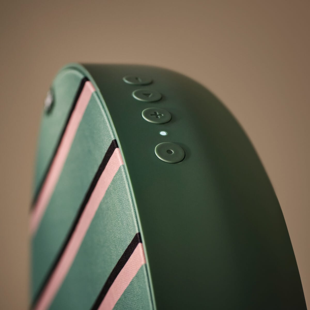 IKEA x Teklan Bring Bold Color and Playful Geometry to Home Tech 8 ikea-teklan-colorful-home-tech-nordroom9