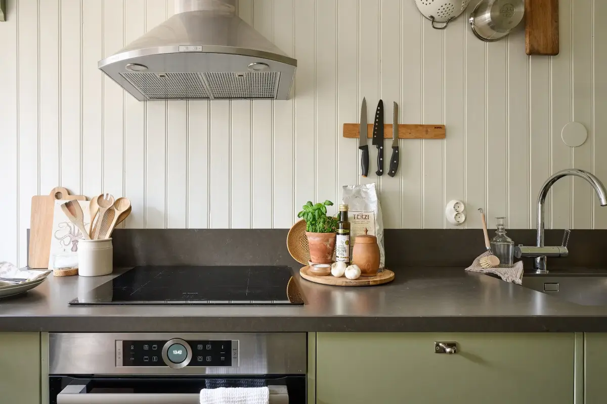 A Bright and Colorful 1930s Apartment in Stockholm 12 kitchen paneling