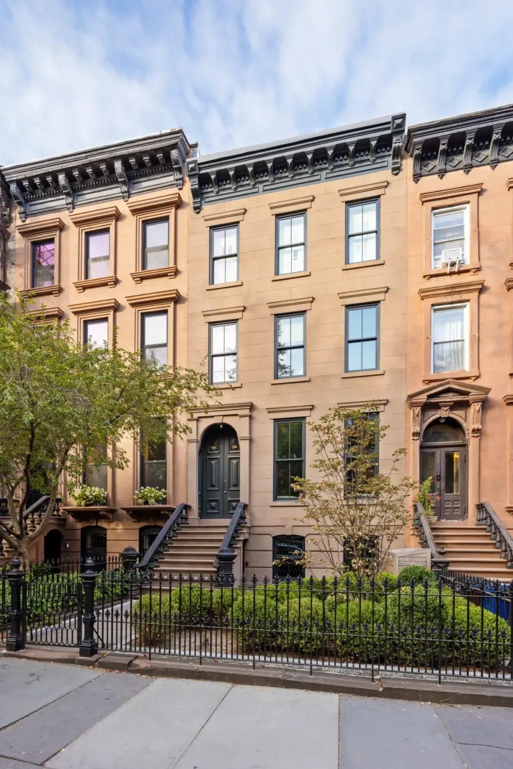 Lily Allen and David Harbour's Eclectic Brooklyn Townhouse is Listed For Sale 23 lily allen david harbour brooklyn townhouse for sale nordroom23 Lily Allen and David Harbour's Eclectic Brooklyn Townhouse is Listed For Sale
