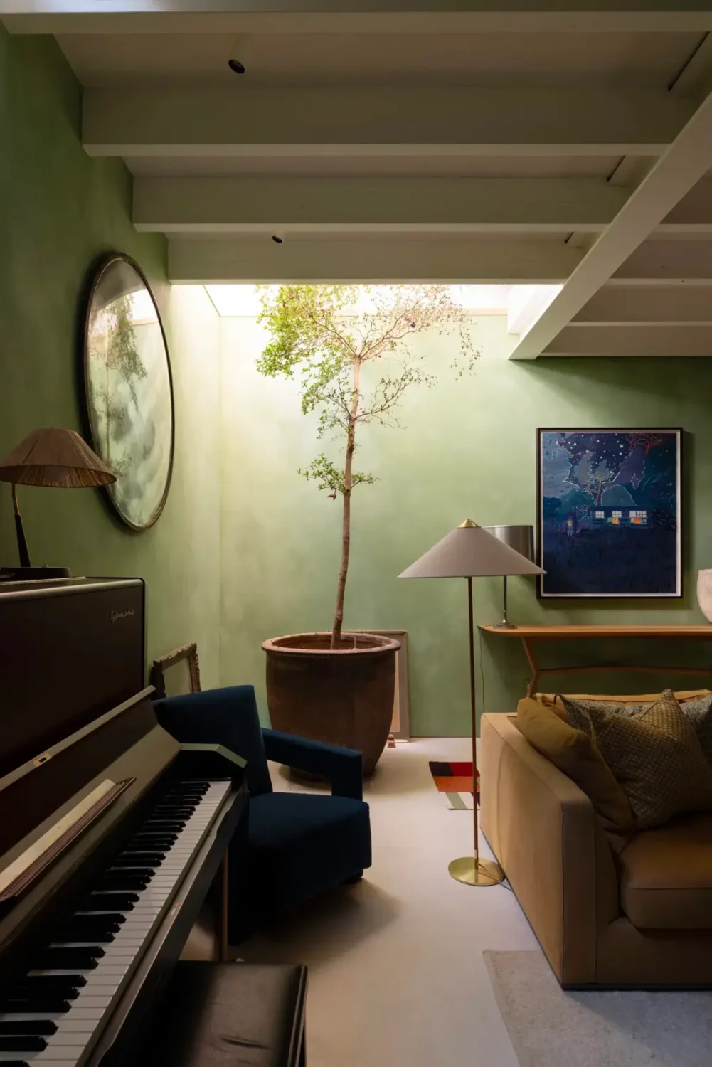 Colorful Design in a Reimagined Victorian Mews House in Notting Hill 14 mews-house-notting-hill-london-nordroom12