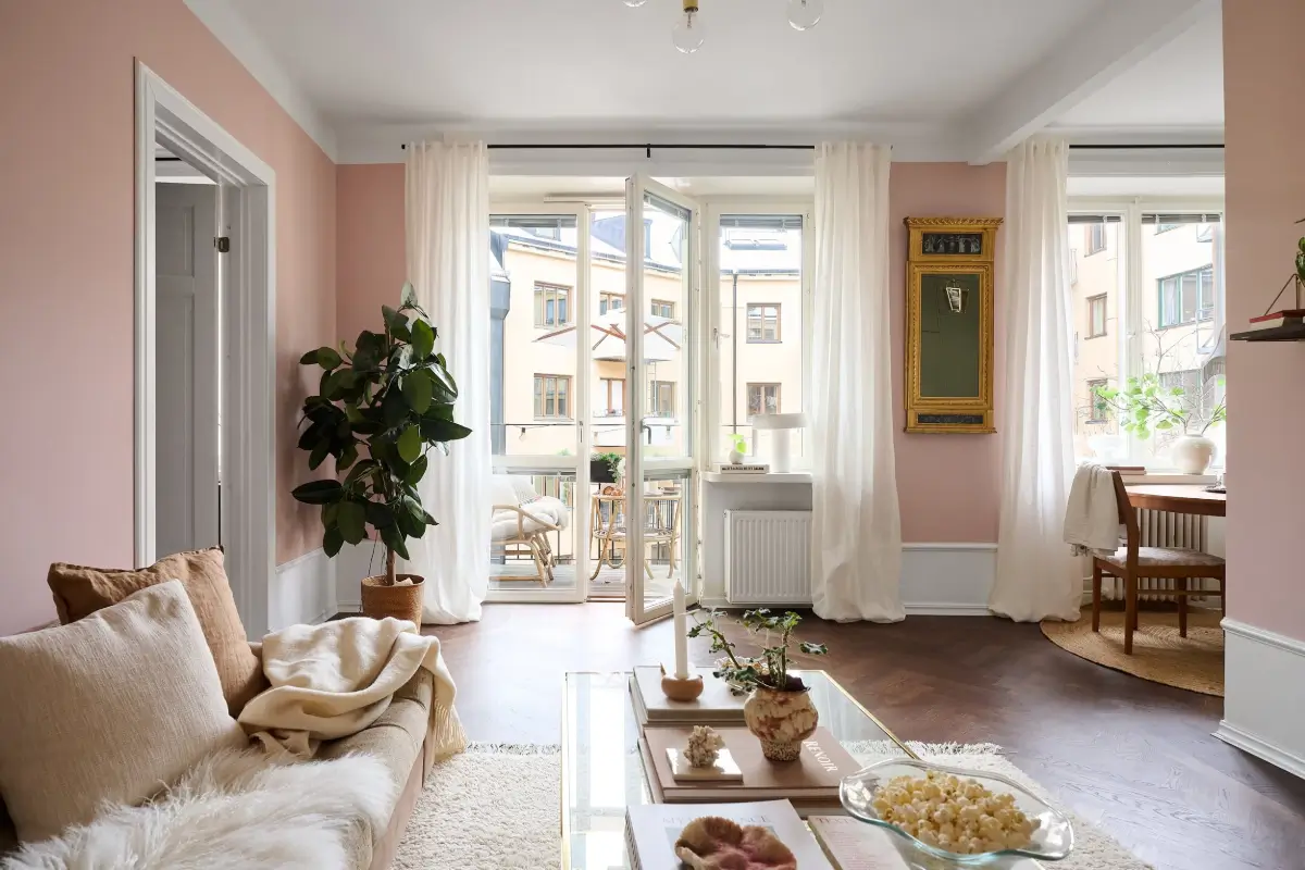 A Bright and Colorful 1930s Apartment in Stockholm 5 c