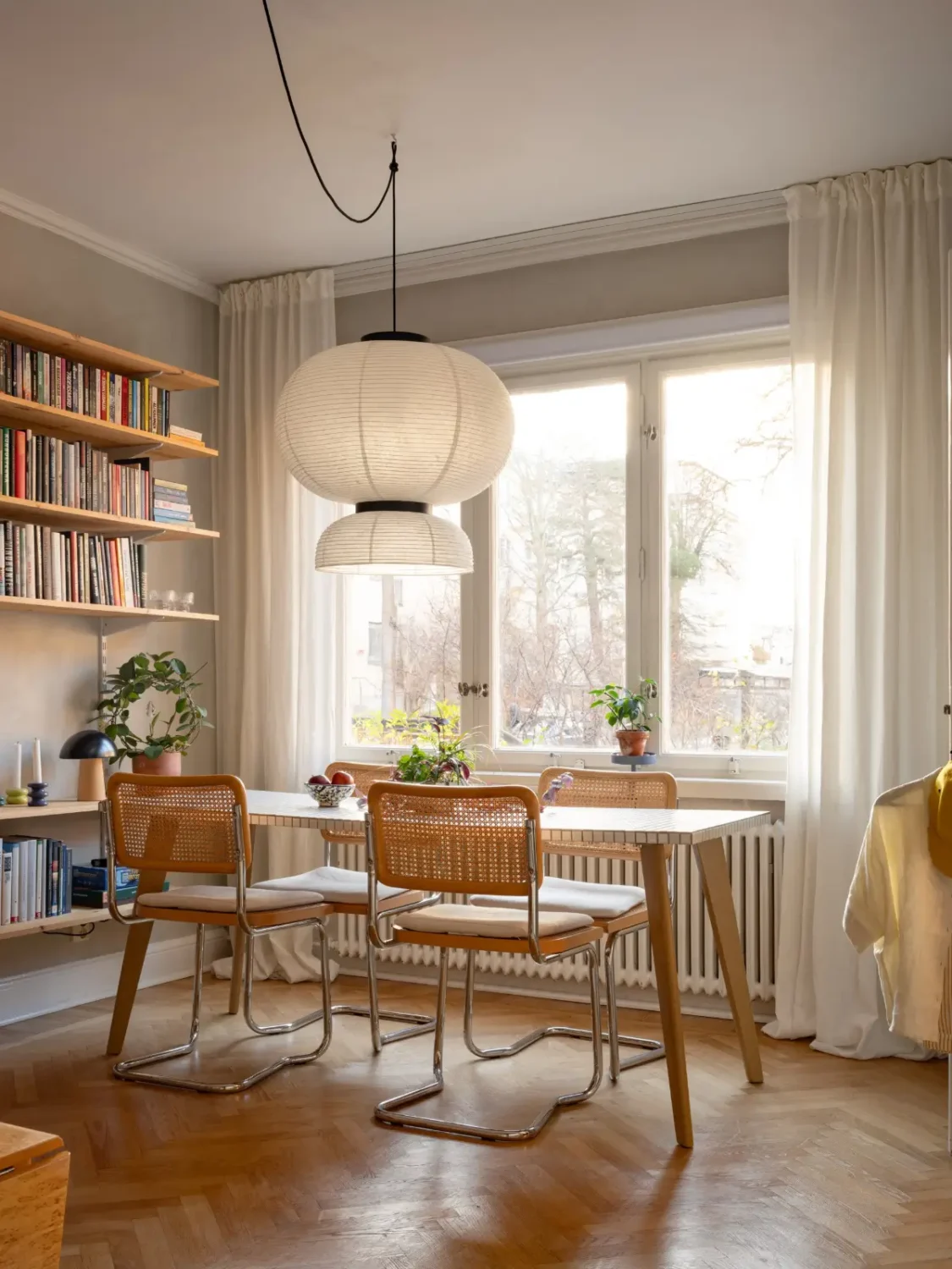 An Original Kitchen in a Small 1930s Apartment 4 small-1930s-apartment-stockholm-nordroom