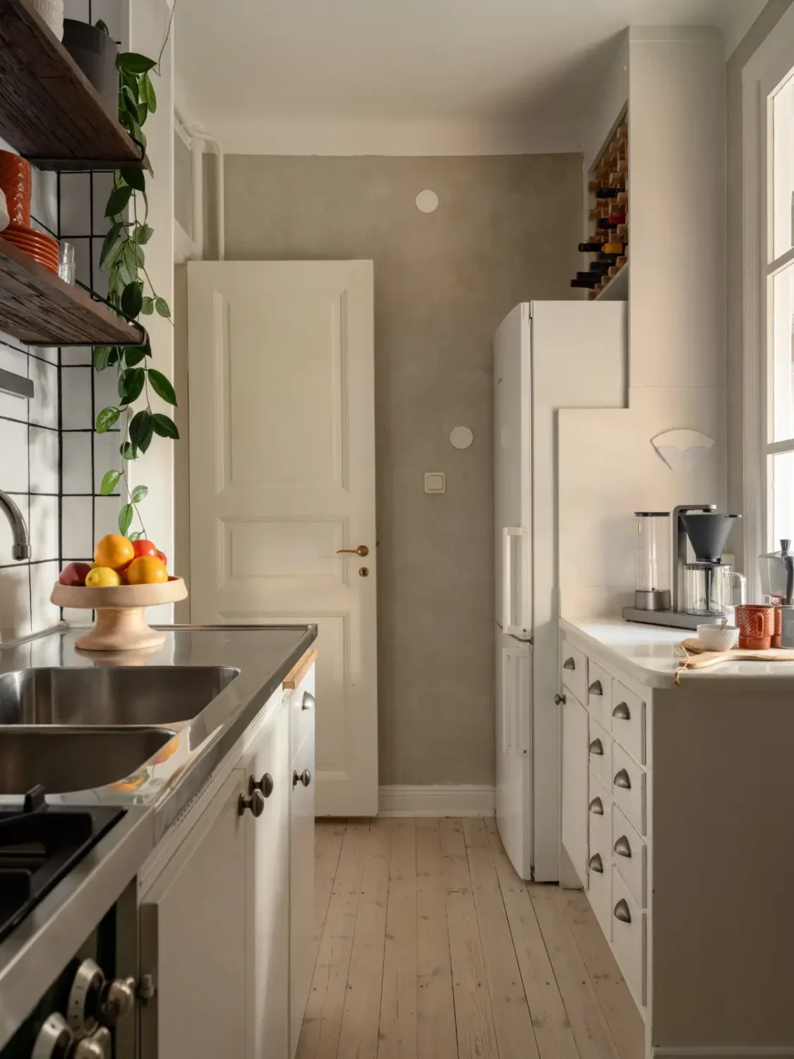 An Original Kitchen in a Small 1930s Apartment 23 small-1930s-apartment-stockholm-nordroom