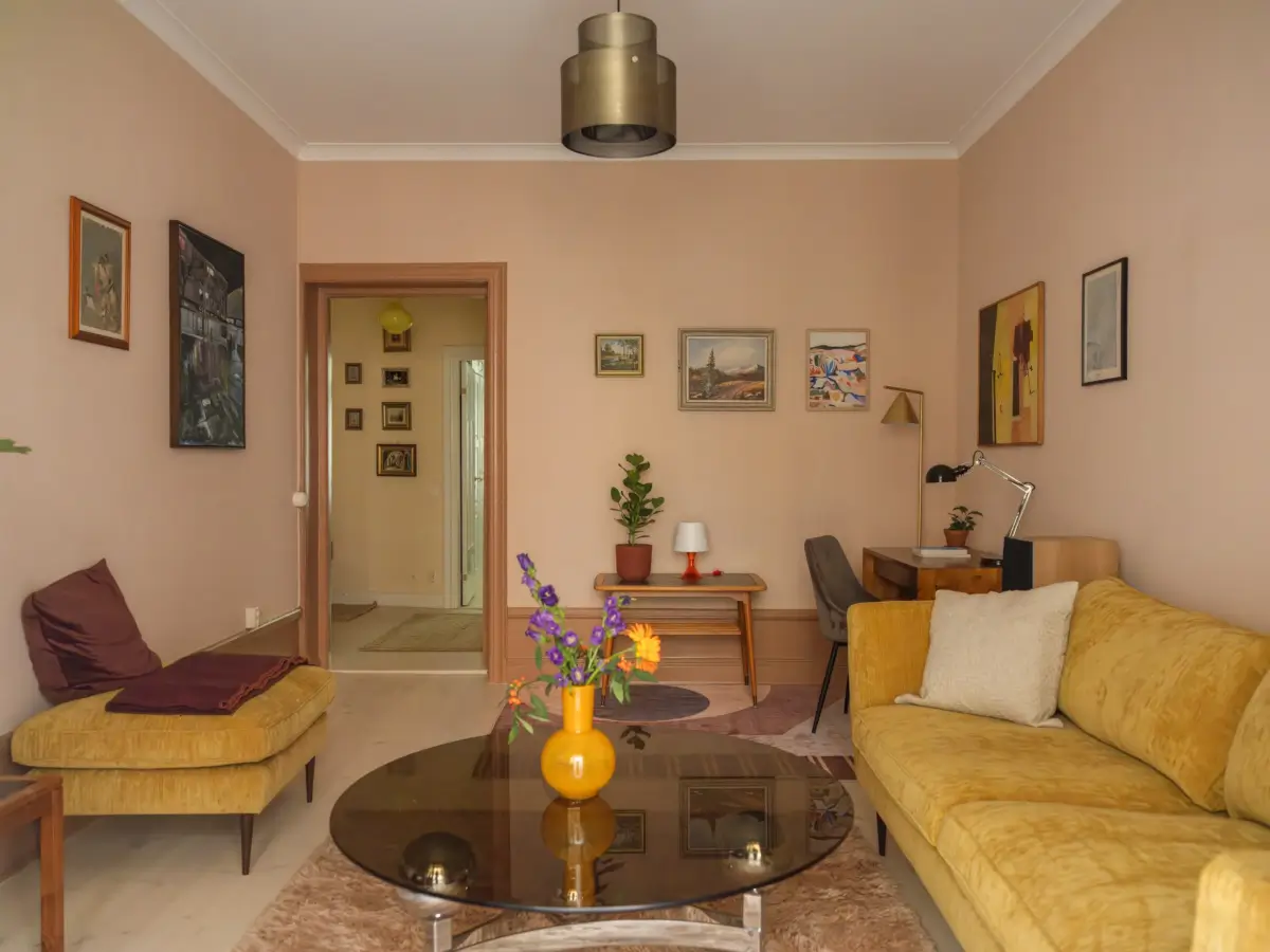 A Charming Color Palette in an Early 20th Century Apartment 10 soft-muted-colors-1910-stockholm-apartment-nordroom18