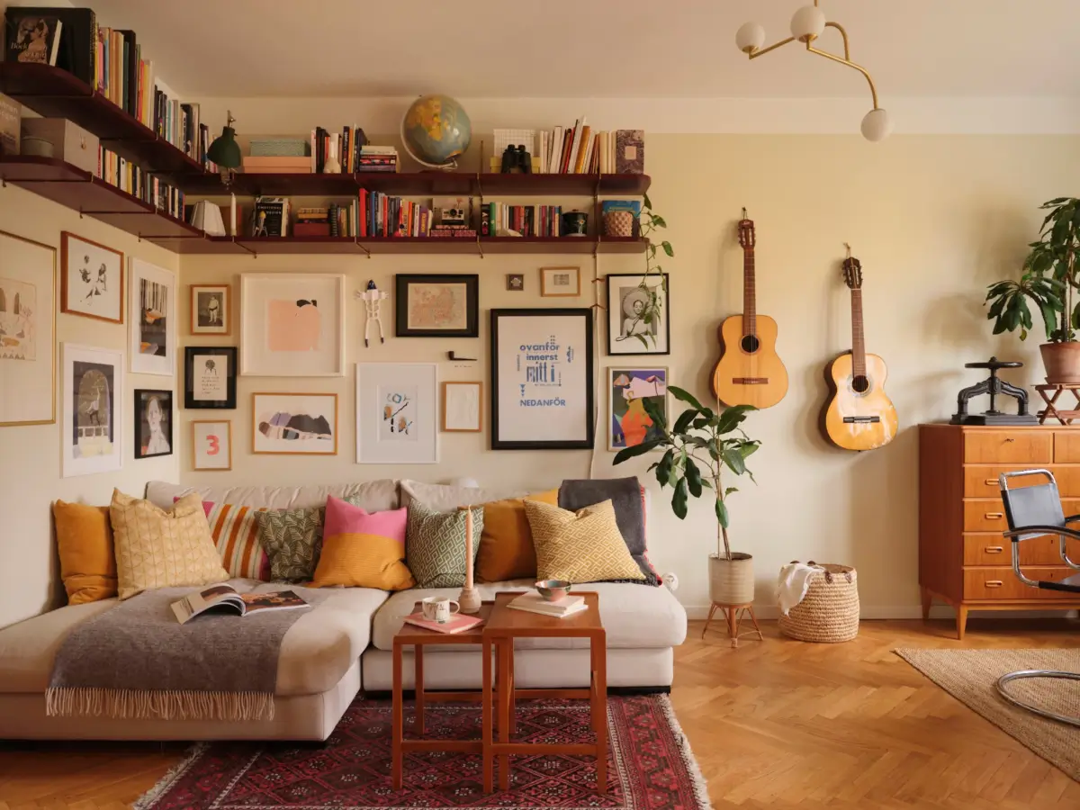 A Light Yellow Kitchen and Period Features in a 1940s Apartment 2 swedish-1940s-apartment-yellow-kitchen-nordroom16