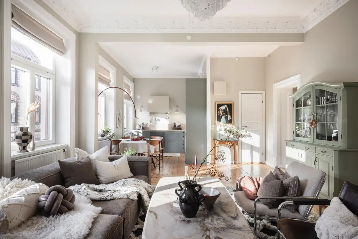 A Social Open-Plan Living Space in a Cozy 19th Century Apartment 1 tasteful-19th-century-swedish-apartment-nordroom26