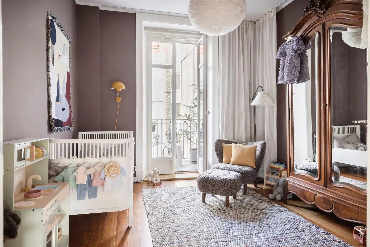 A Social Open-Plan Living Space in a Cozy 19th Century Apartment 20 tasteful-19th-century-swedish-apartment-nordroom35