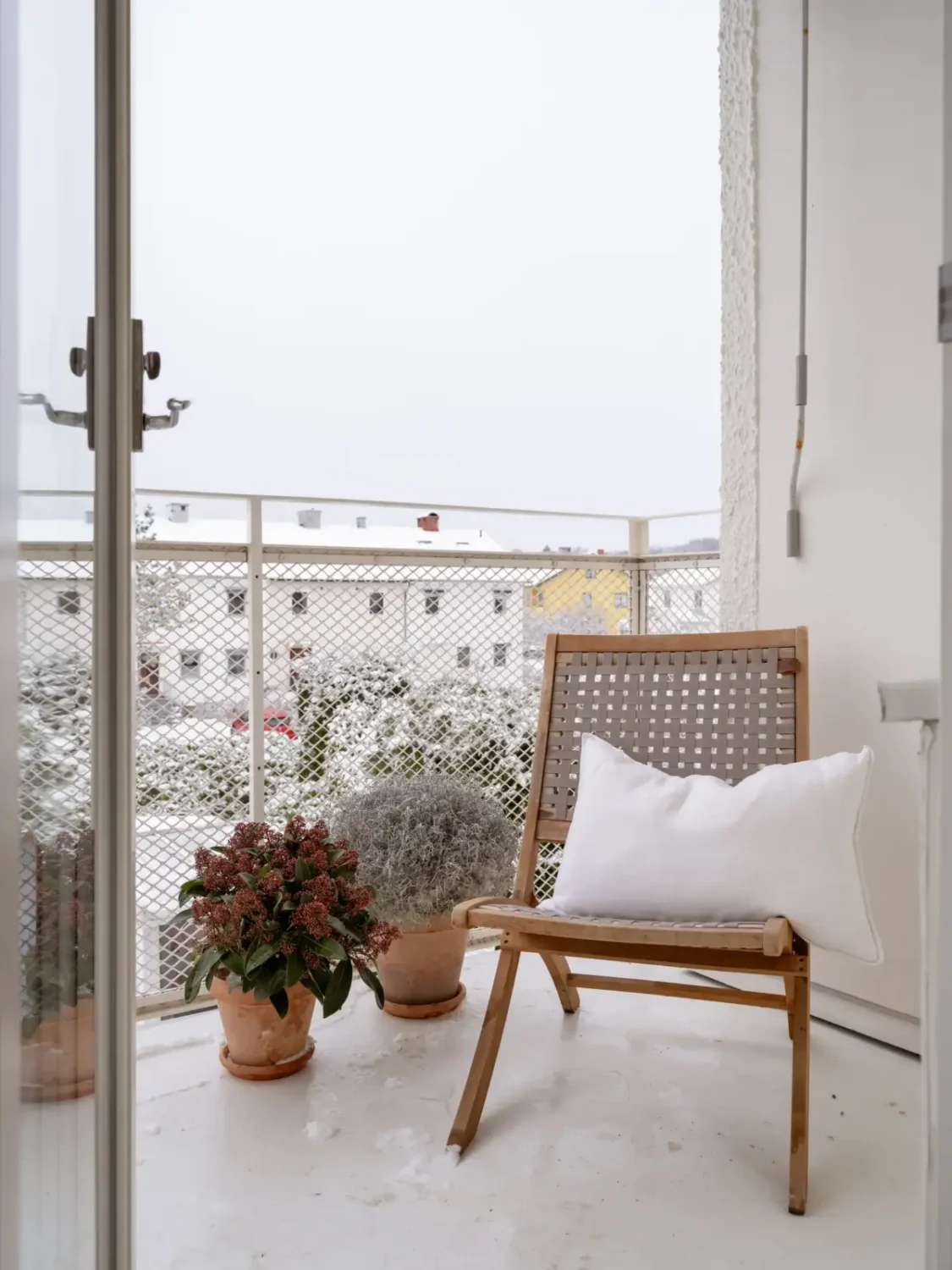 A Well-Preserved 1940s Townhouse Designed by Sweden's First Female Architect 32 well-preserved-1940s-terrace-house-sweden33