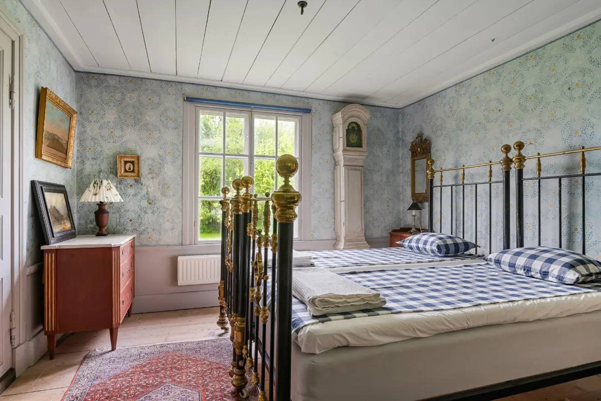 A Carefully Preserved 18th-Century Manor House in Sweden is for Sale 23 18th-century-manor-house-sweden-for-sale-renovated-Goran-Gudmundsson-nordroom