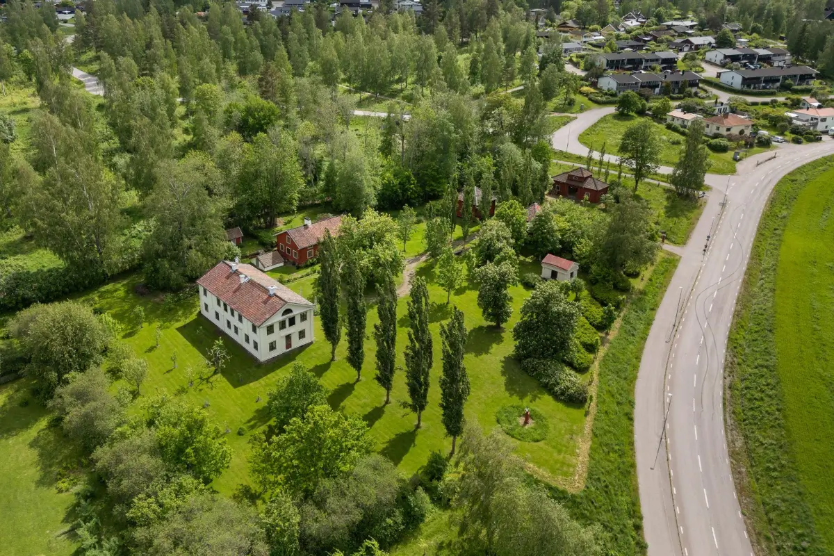 A Carefully Preserved 18th-Century Manor House in Sweden is for Sale 53 18th-century-manor-house-sweden-for-sale-renovated-Goran-Gudmundsson-nordroom