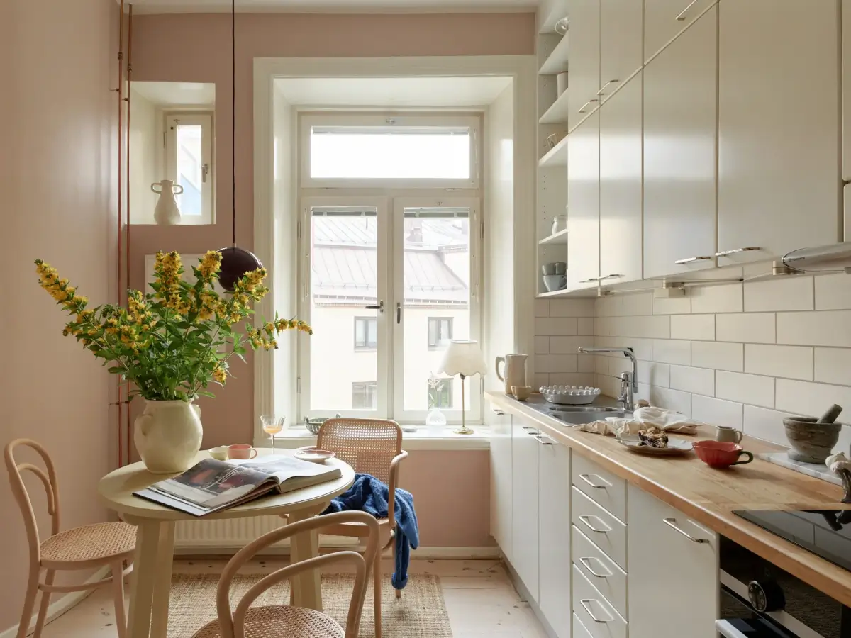 A Cozy and Light Early 20th-Century Apartment in Gothenburg 13 charming-scandinavian-apartment-nordroom