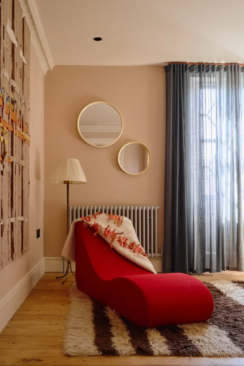 A Playfully Renovated Neo-Jacobean Villa in London 33 colorful-neo-jacobean-villa-london-nordroom