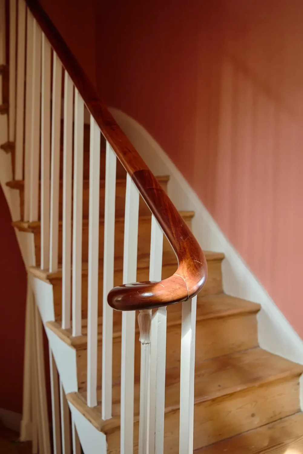 A Playfully Renovated Neo-Jacobean Villa in London 31 colorful-neo-jacobean-villa-london-nordroom