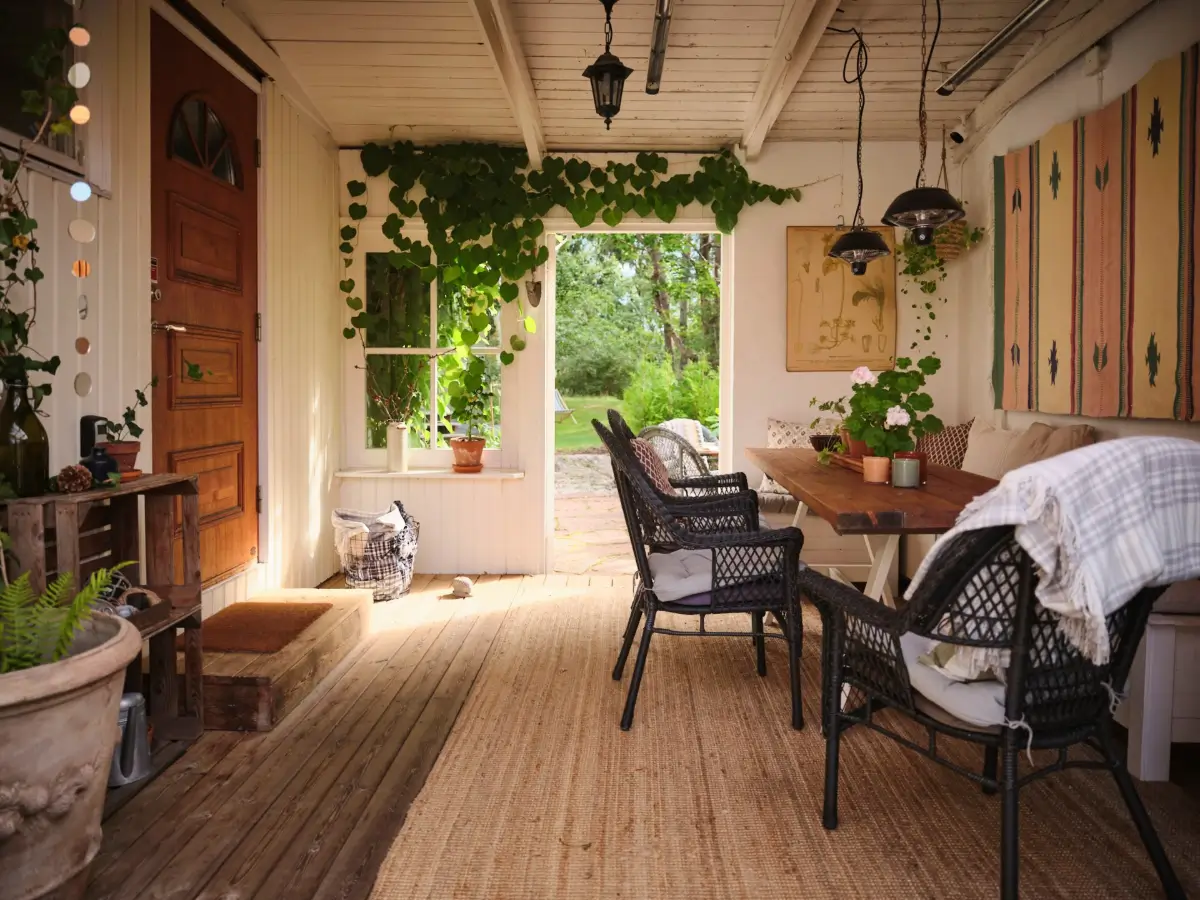 A Charming 1950s Family Home with a Lovely Garden 1 cozy-1950s-family-home-sweden-nordroom