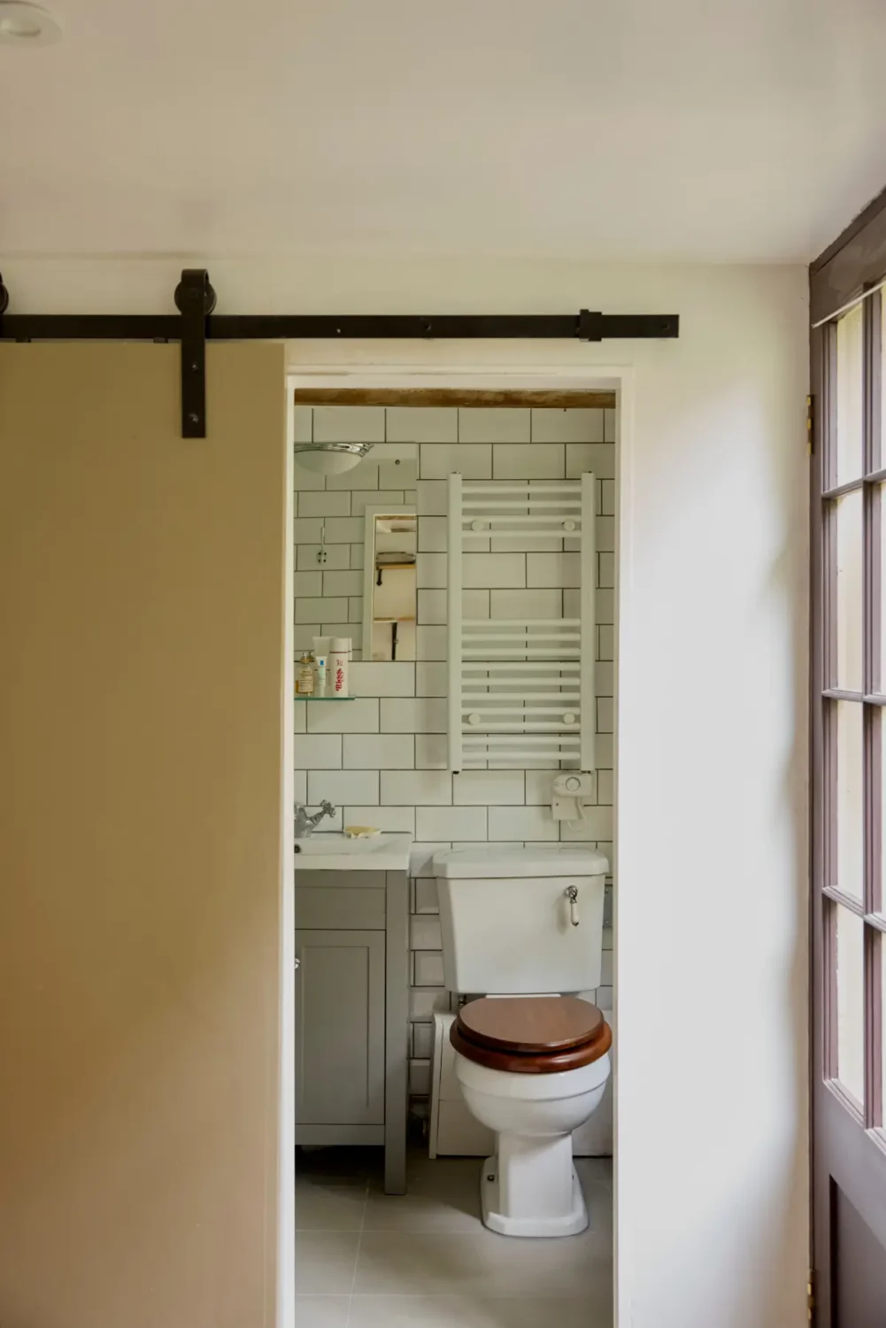 Restored Period Features and a Muted Color Palette in a London Home 27 georgian-townhouse-in-london-with-period-features-muted-colors-nordroom