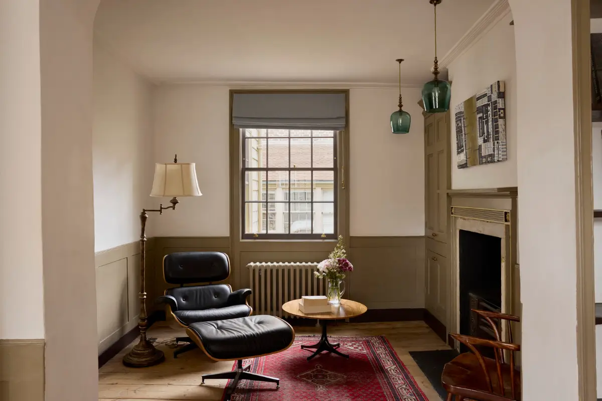 Restored Period Features and a Muted Color Palette in a London Home 10 georgian-townhouse-in-london-with-period-features-muted-colors-nordroom29