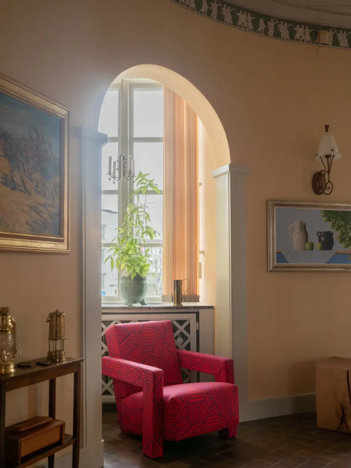 A Grand, Historic Swedish Apartment with Preserved Period Features 33 grand-historic-swedish-apartment-antiques-christmas-decor-nordroom