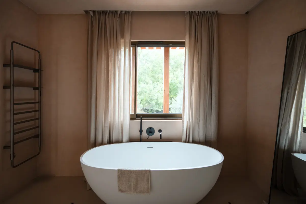 A Modern North London Brick House with Sculptural Interiors 22 heathpoint-house-london