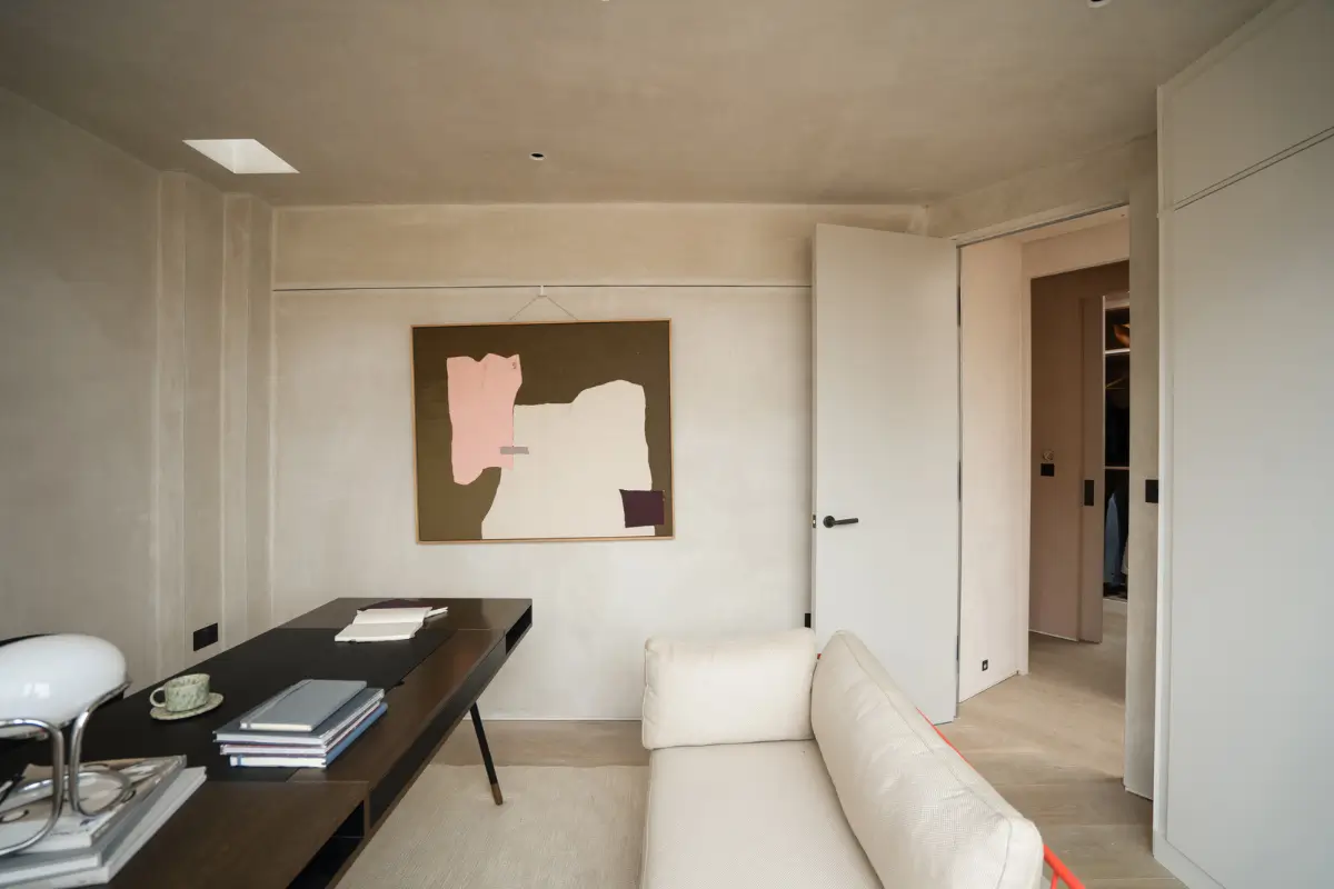 A Modern North London Brick House with Sculptural Interiors 24 heathpoint-house-london