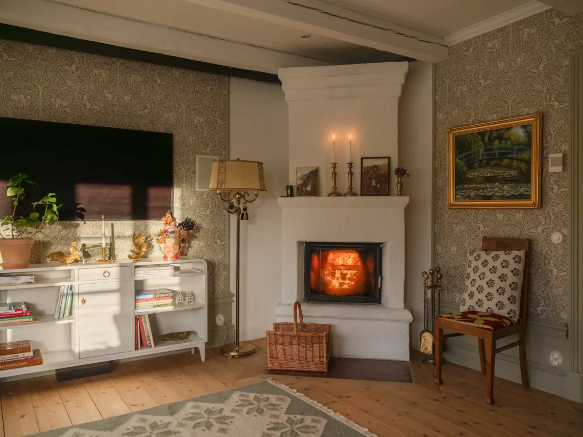 Preserved Details and Wallpapers in a Warm 19th-Century Country Home 22 historic-character-beautiful-renovated-19th-century-country-house-sweden-nordroom