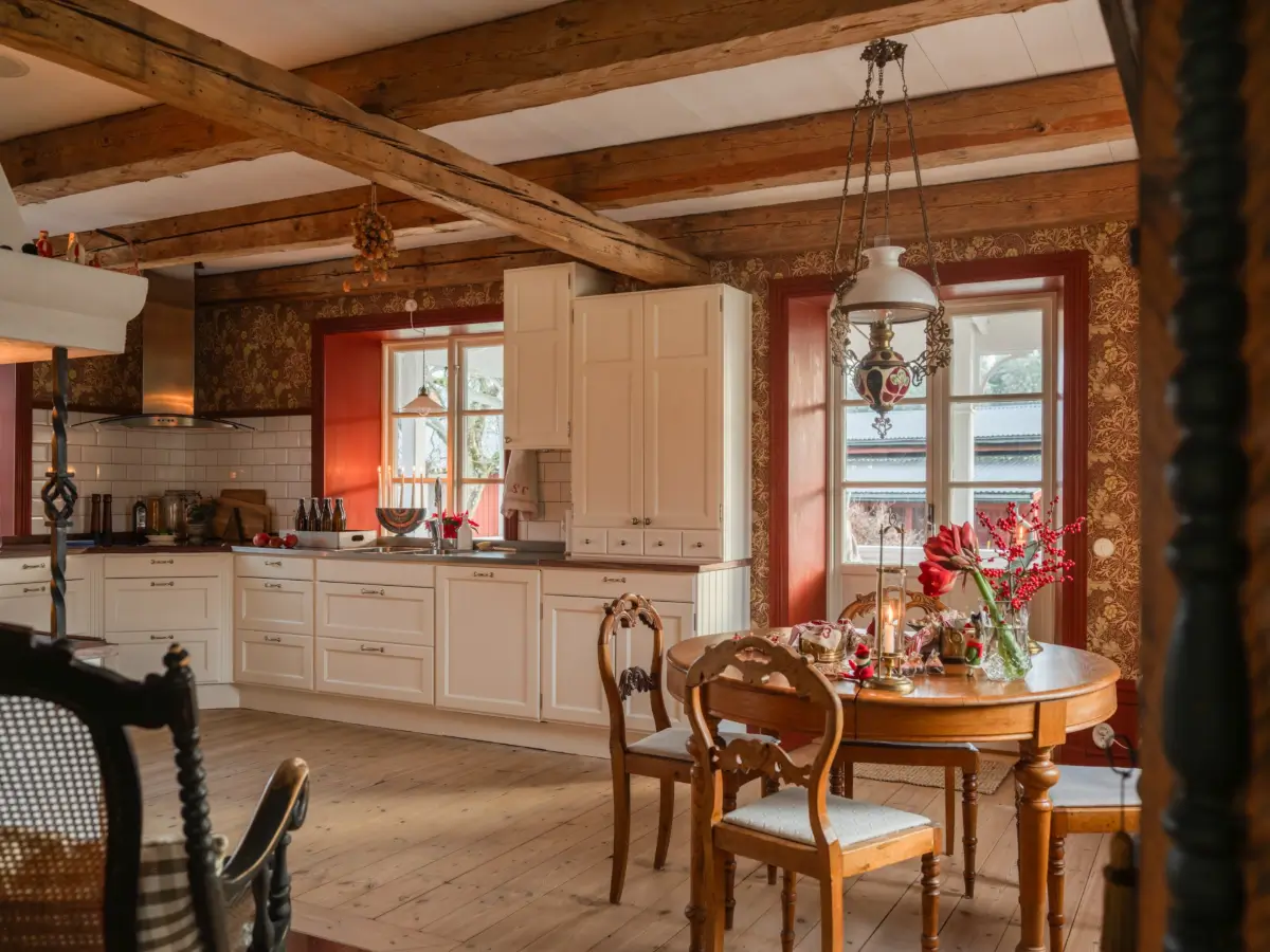 Preserved Details and Wallpapers in a Warm 19th-Century Country Home 2 historic-character-beautiful-renovated-19th-century-country-house-sweden-nordroom