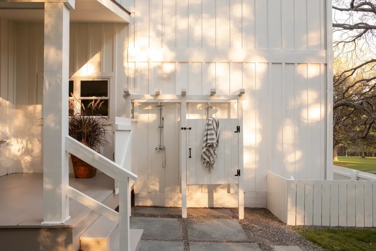 A Renovated Mid-Century Retreat in the Hudson Valley 29 late-1940s-renovated-cottage-new-york