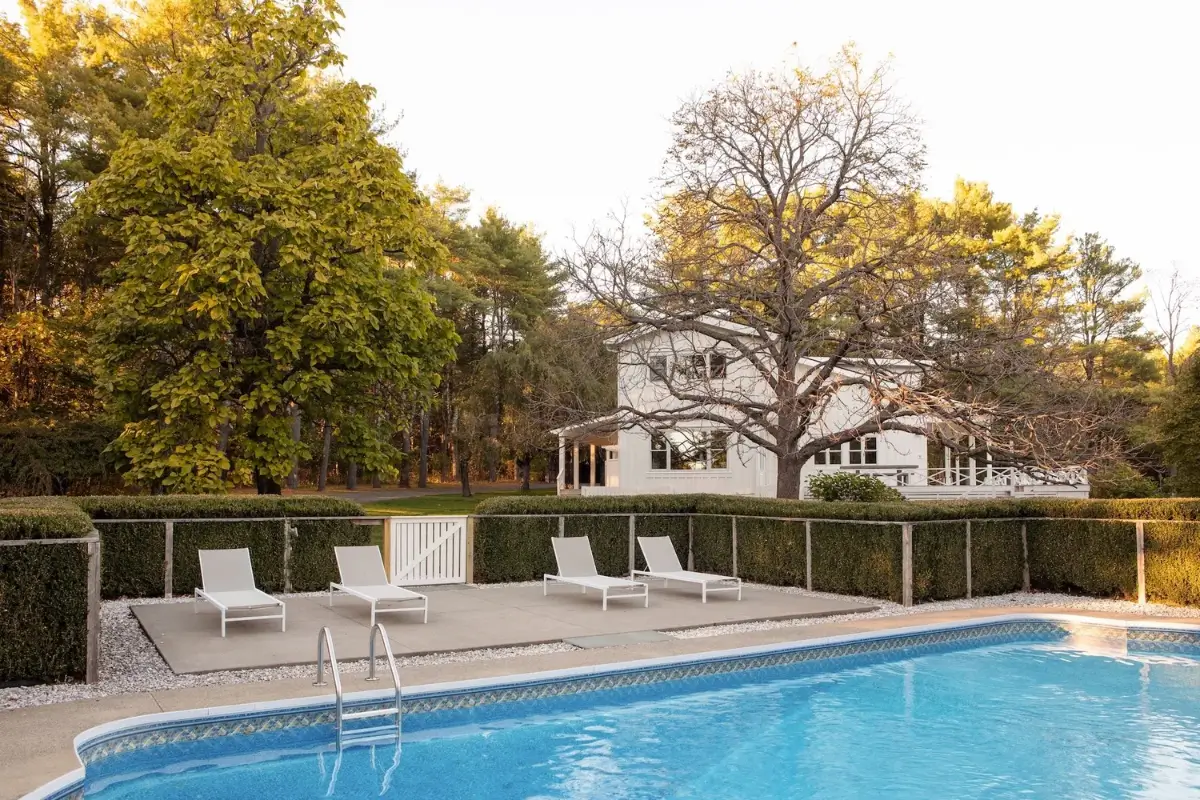 A Renovated Mid-Century Retreat in the Hudson Valley 47 late-1940s-renovated-cottage-new-york